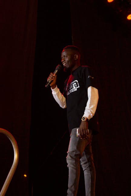 The Role of Humor in Public Speaking: 5 Key Principles to Lighten Your Audience