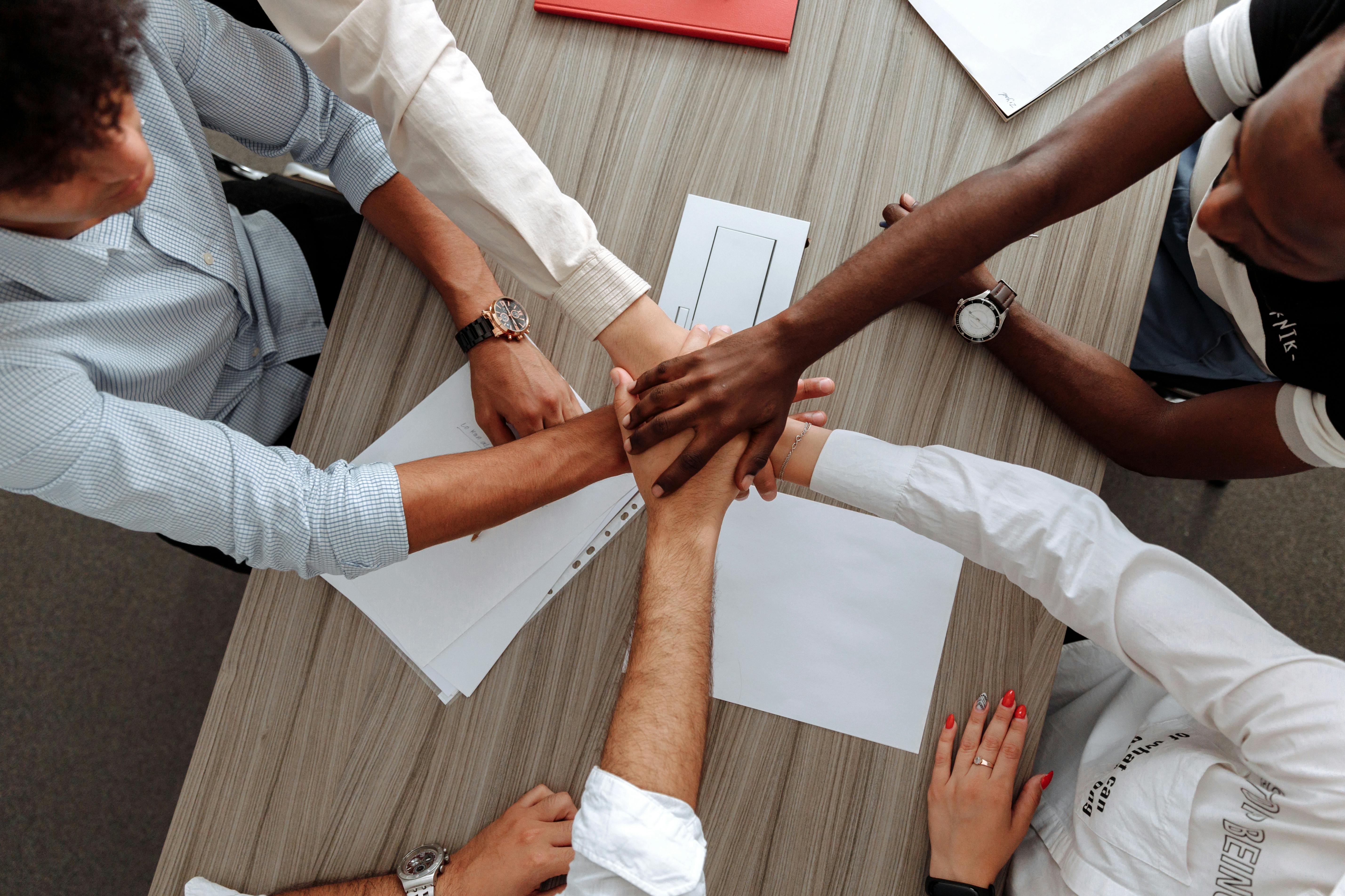 How to Create a Magnetic Collaborative Environment: 6 Essential Strategies